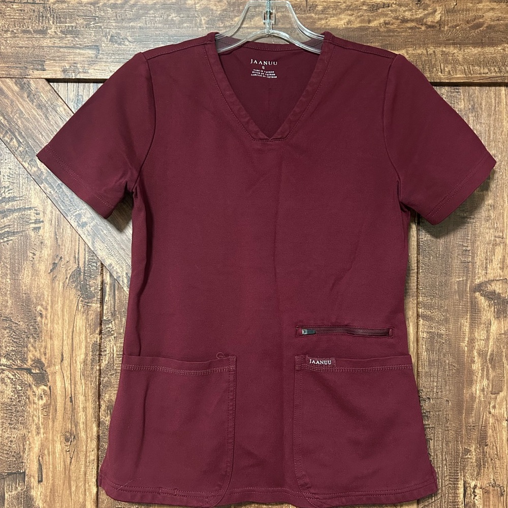 Jaanuu Red Fitted Short Sleeve Tee
